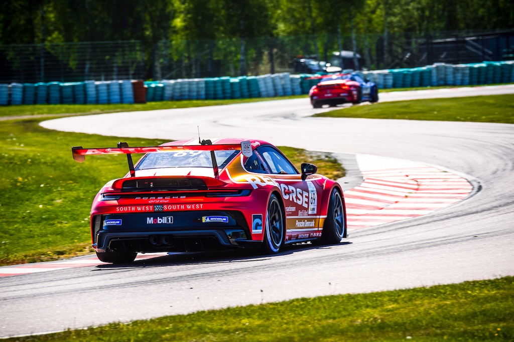 Gustav Krogh jagter revanche på Gelleråsen.
(Foto: Porsche Carrera Cup Scandinavia)